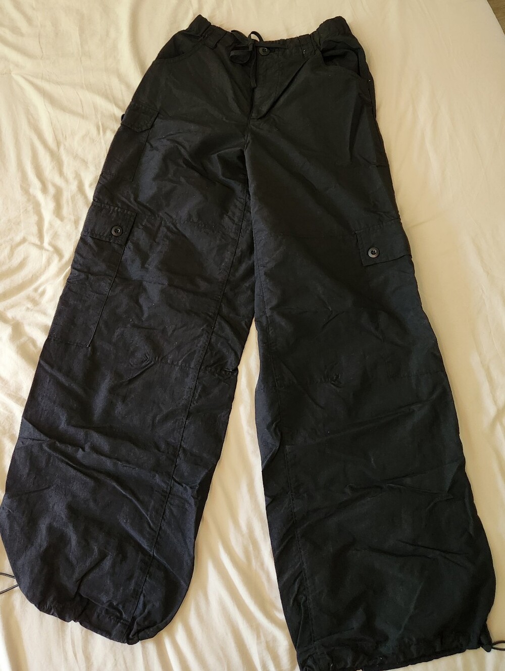 Madden NYC Women's Black Cargo Pants - Classic Utility Style